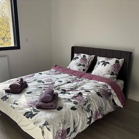 Dark Paradise Villa *