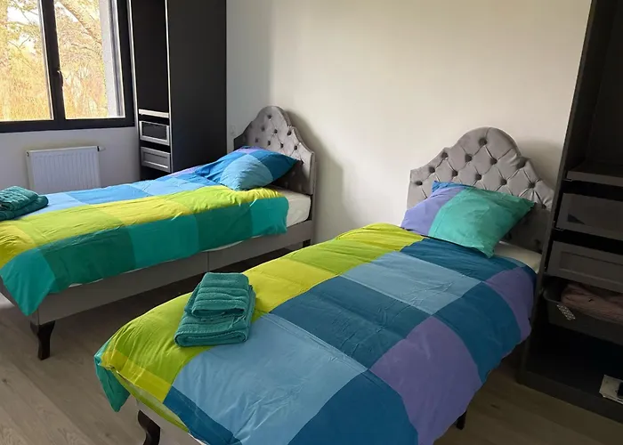 Dark Paradise Villa *