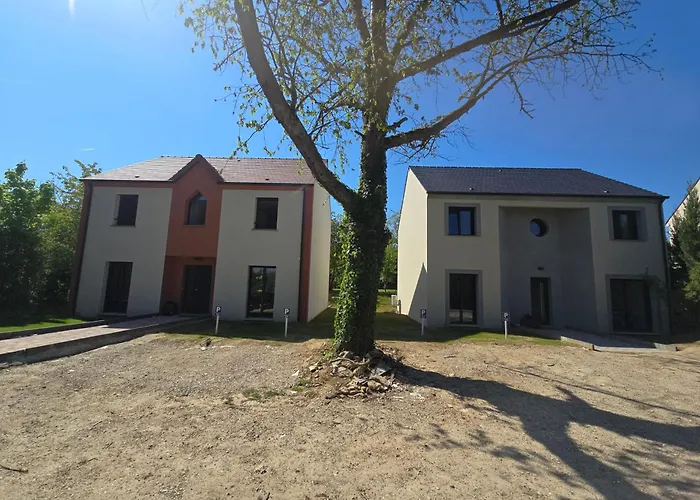 Dark Paradise Villa *